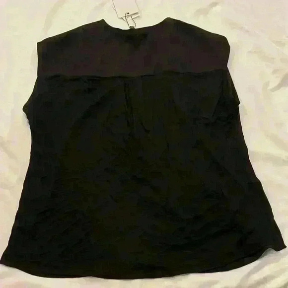 DR2 Women Blouse - Picture 3 of 4